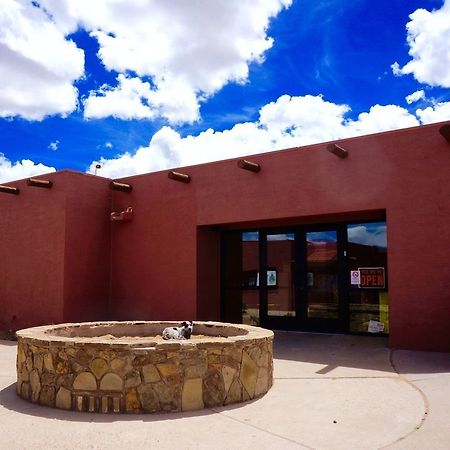 ホテル Hopi Cultural Center Shongopovi エクステリア 写真