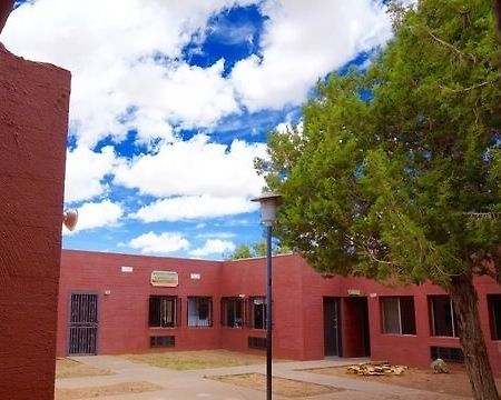 ホテル Hopi Cultural Center Shongopovi エクステリア 写真